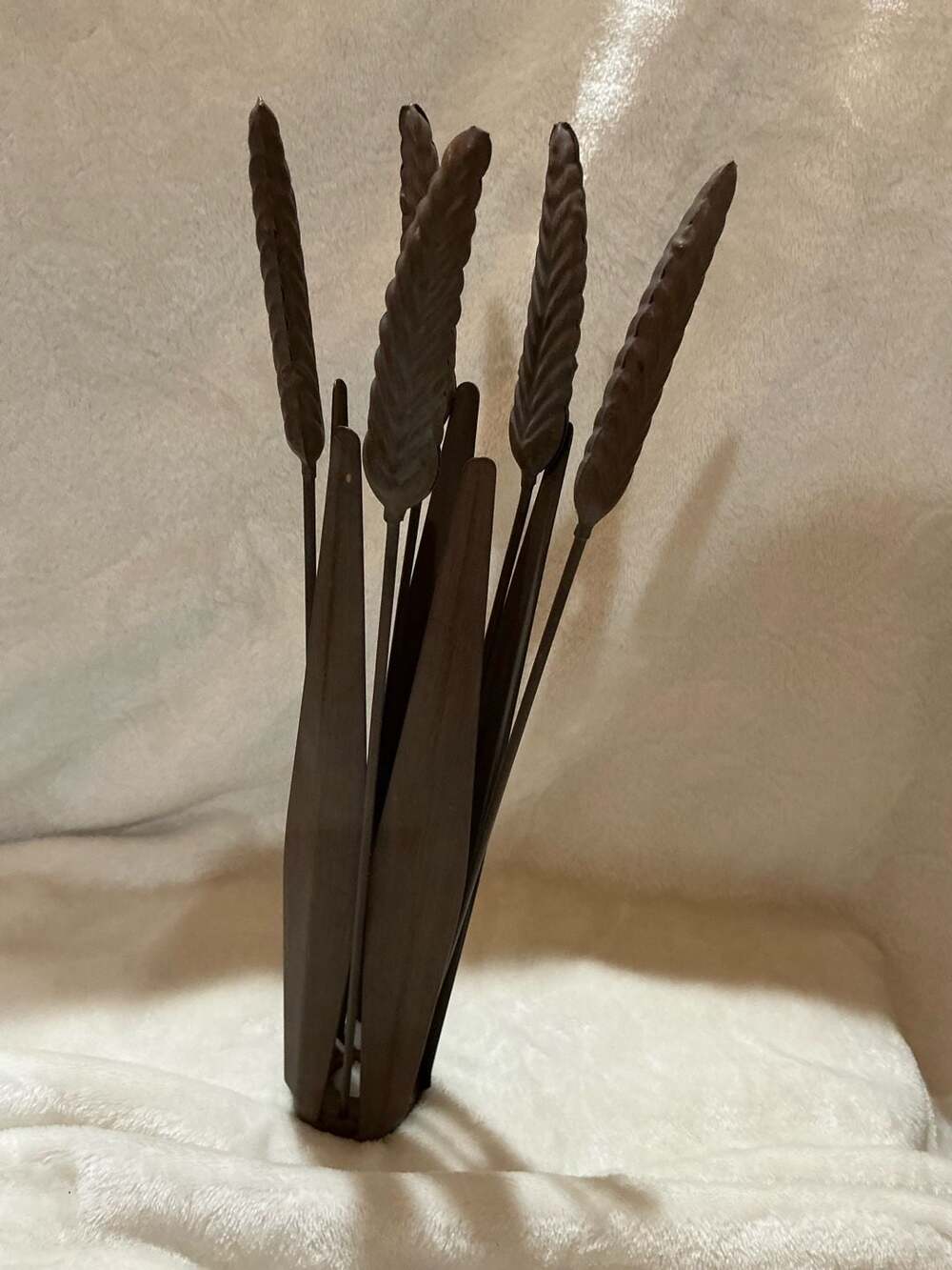 Vintage Handcrafted Wrought Iron Cattails and Reeds Sculpture Decor